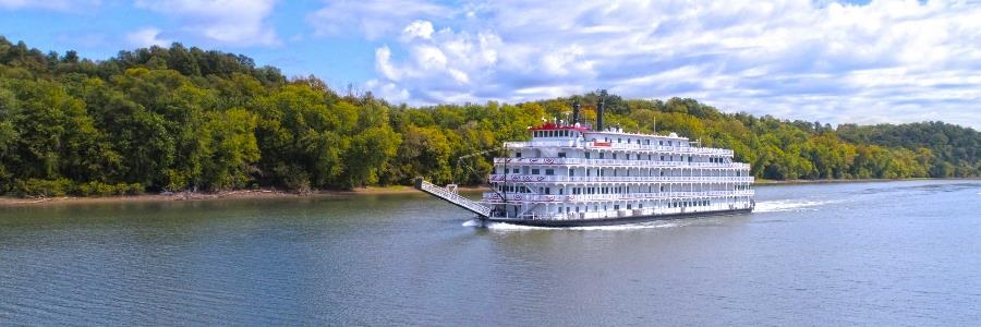 Upper Mississippi River Paddlewheeler