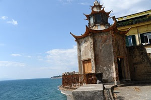 pagoda by the sea