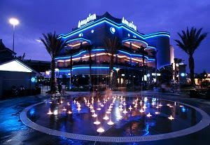 downtown aquarium fountains